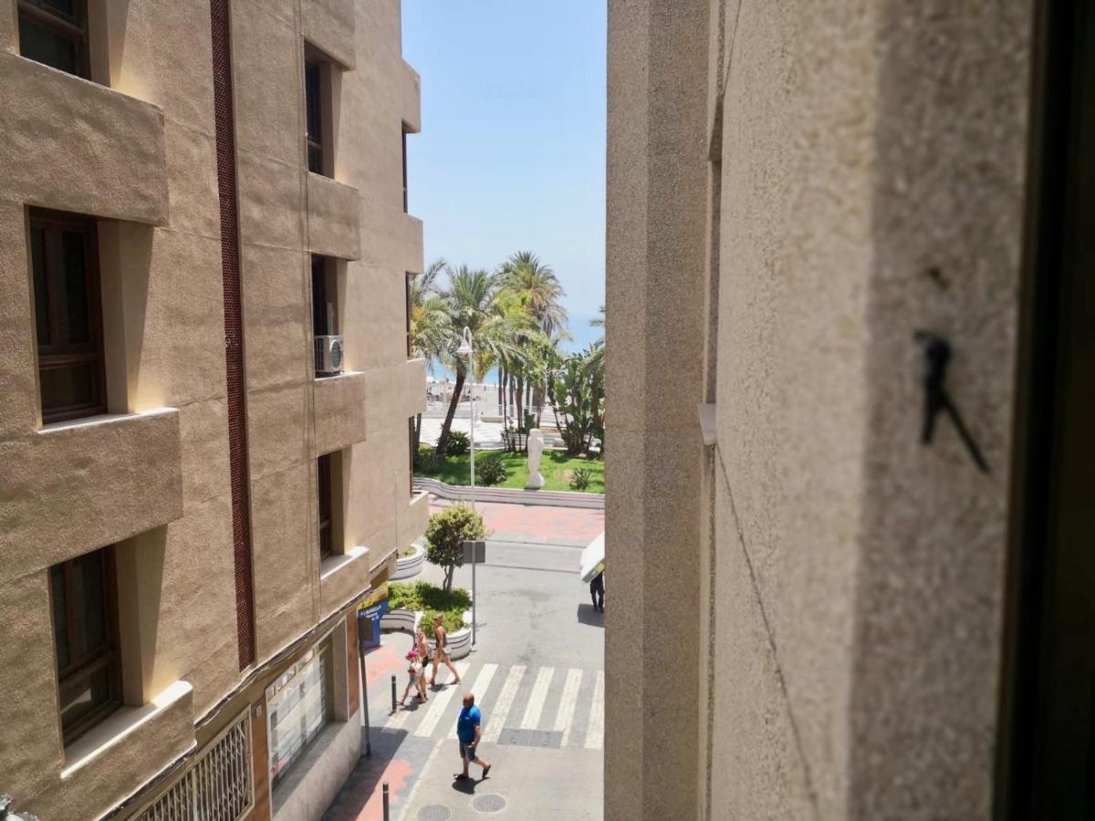 Primera Linea Paseo Principal Almunecar Bagian luar foto